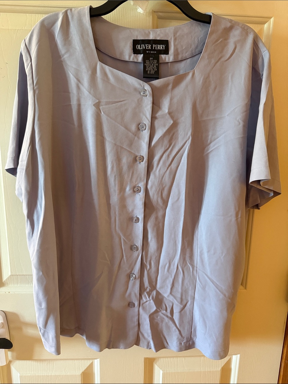 Oliver Perry 100% SILK Periwinkle or lavender Short-Sleeve Button-Front Blouse